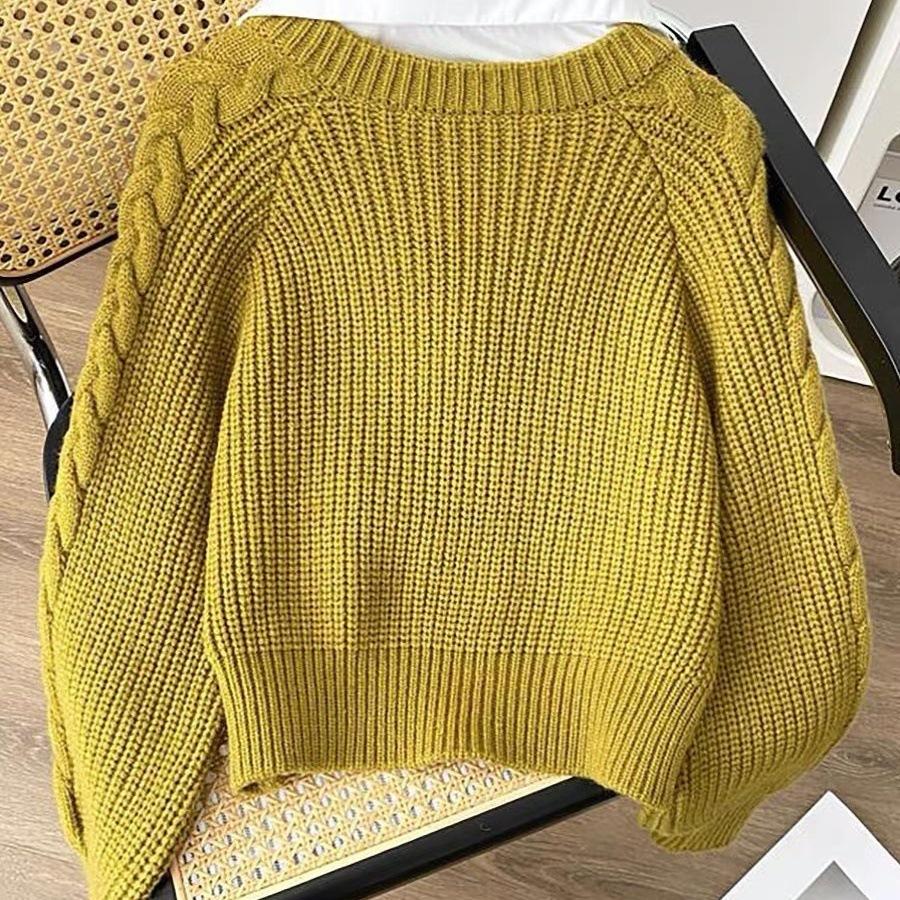 Fake Two-piece Sweater Autumn and Winter Women's Japanese Lazy Retro Design Sense Niche Collar Twist Knit Sweater Top