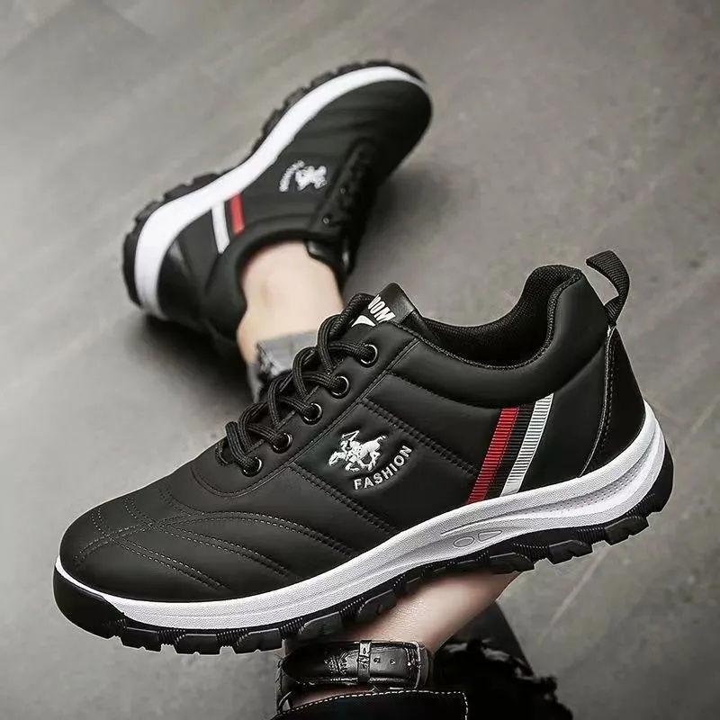 

2026 new autumn and winter men s shoes waterproof, non-slip and warm running sports shoes men s trendy versatile casual shoes 44 чорний