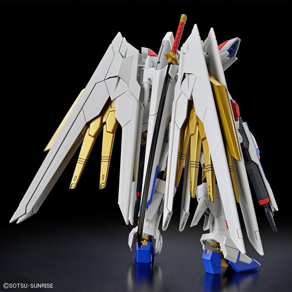 Mighty Strike Freedom SEED FREEDOM Scale Plastic Model [HG] ZGMF/A-262PD-P 1/144 Pre-Colored