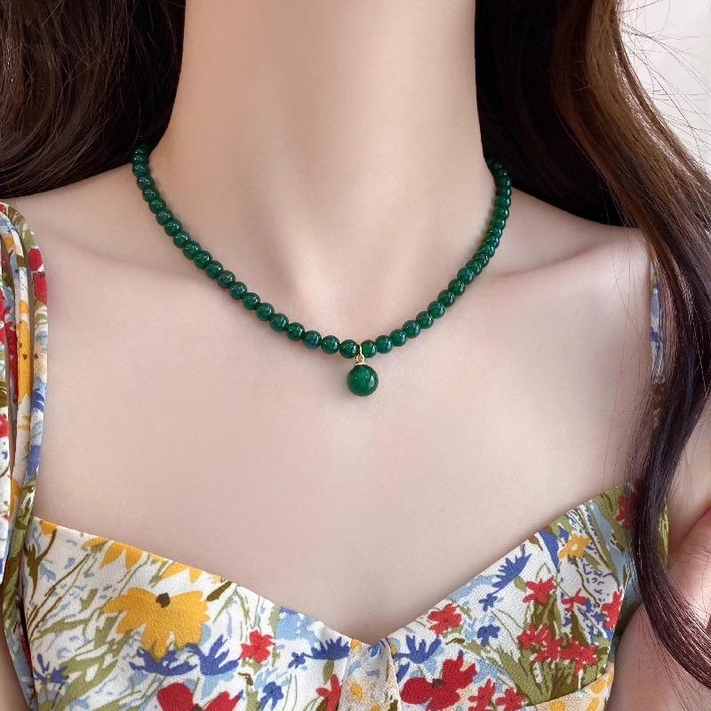 New Chinese Natural Green Agate Chalcedony Beaded Necklace Female Jasper Stone Light Luxury Jadeite Collarbone Neck Chain Sweater Chain
