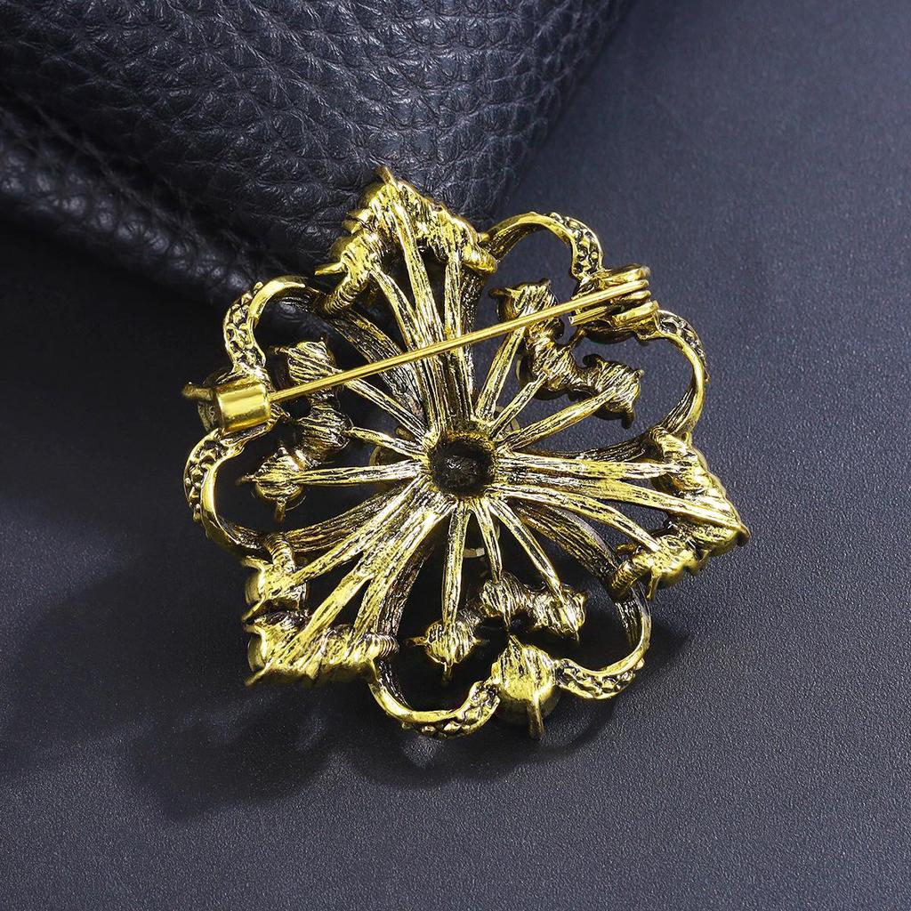 Elegant Green Floral Brooch for Suits and Evening Dresses
