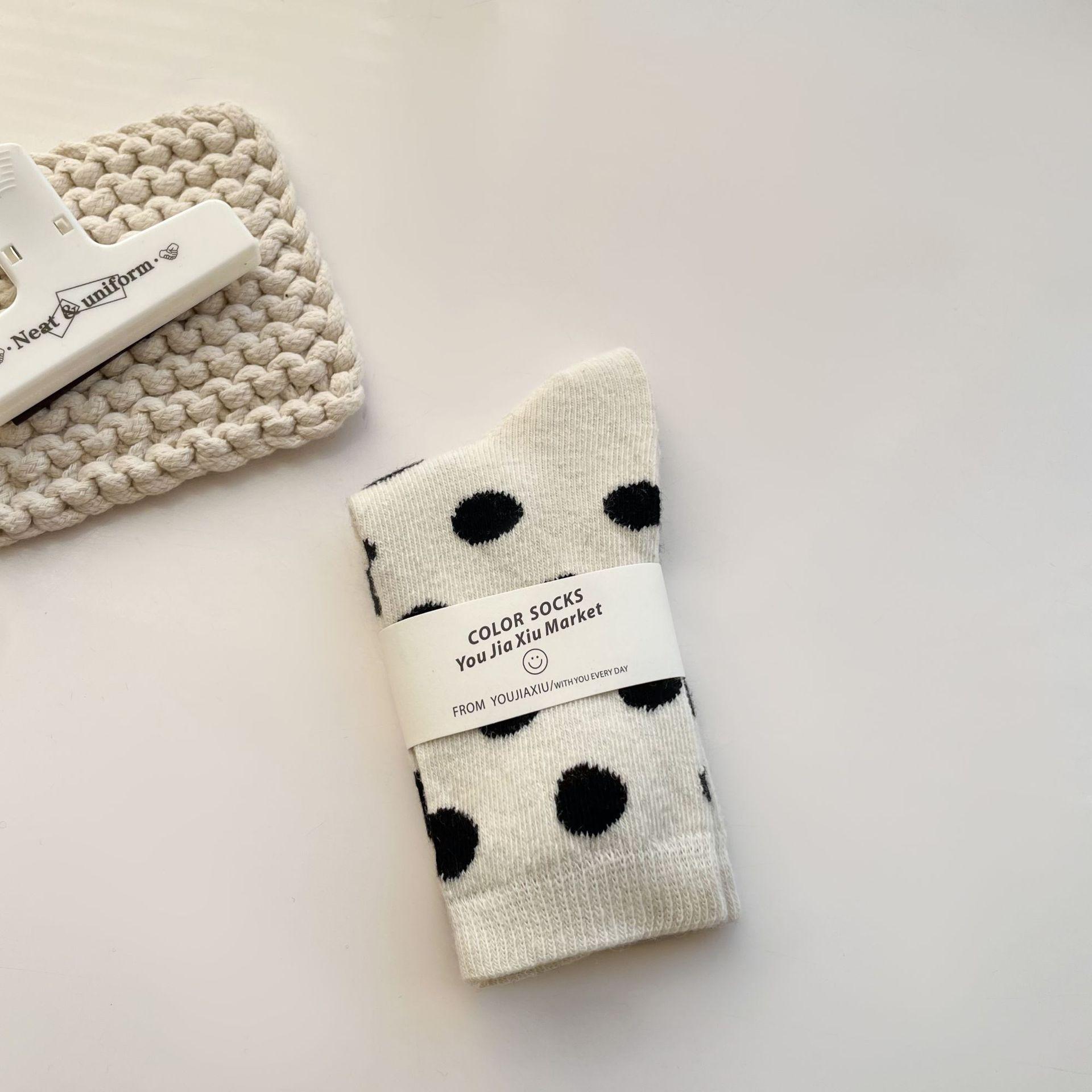 

Wool Polka Dot Socks Medium Tube Socks Season Thickened And Piled Warm Terry Dot Winter Stockings One size fits all белый
