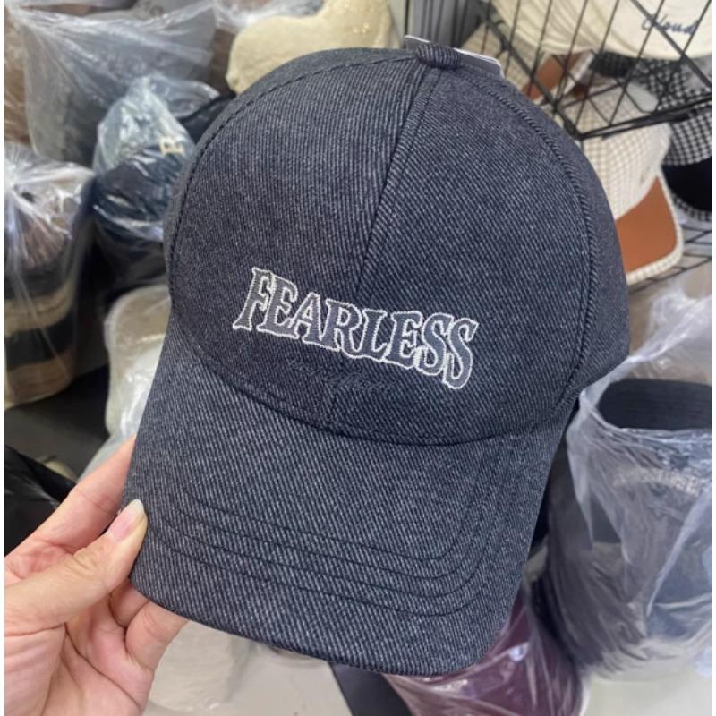 

Женская бейсболка, пушистая шляпа, американская бейсболка для большой головы, парная бейсболка, маленькая солнцезащитная шляпа, подчеркивающая лицо Adjustable