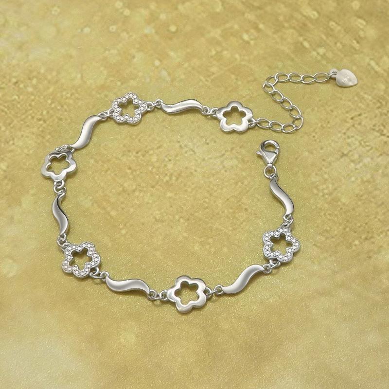 Fashion Simple Light Luxury Plum Blossom Jewelry Mori Series Hollow Flower Bracelet Women'S Versatile Zircon Jewelry