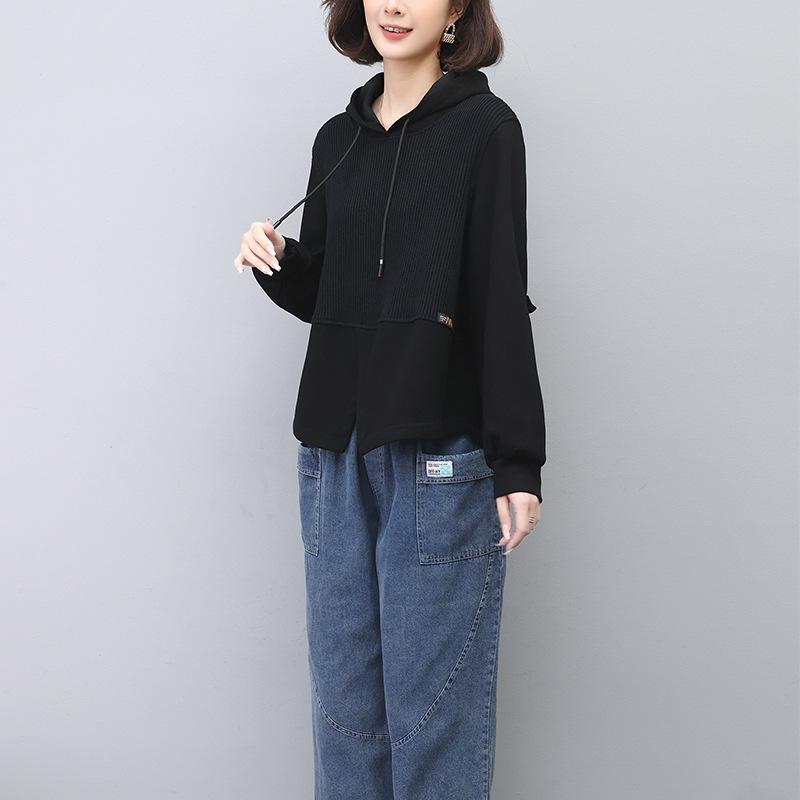 2024 Women's Chic Two-Piece Set: Loose Slimming Sweatshirt & Jeans for Spring/Autumn