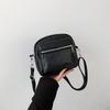 Fashion shoulder messenger bag women's 2025 spring new versatile ins mobile phone bag women's bag