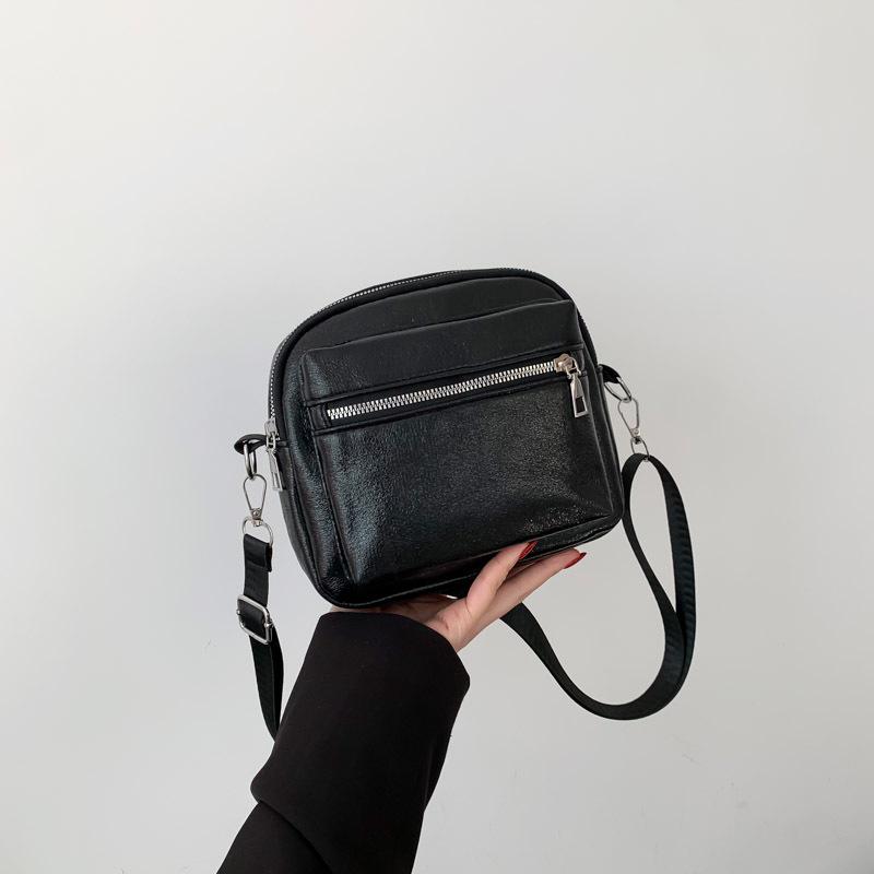 Fashion shoulder messenger bag women's 2025 spring new versatile ins mobile phone bag women's bag