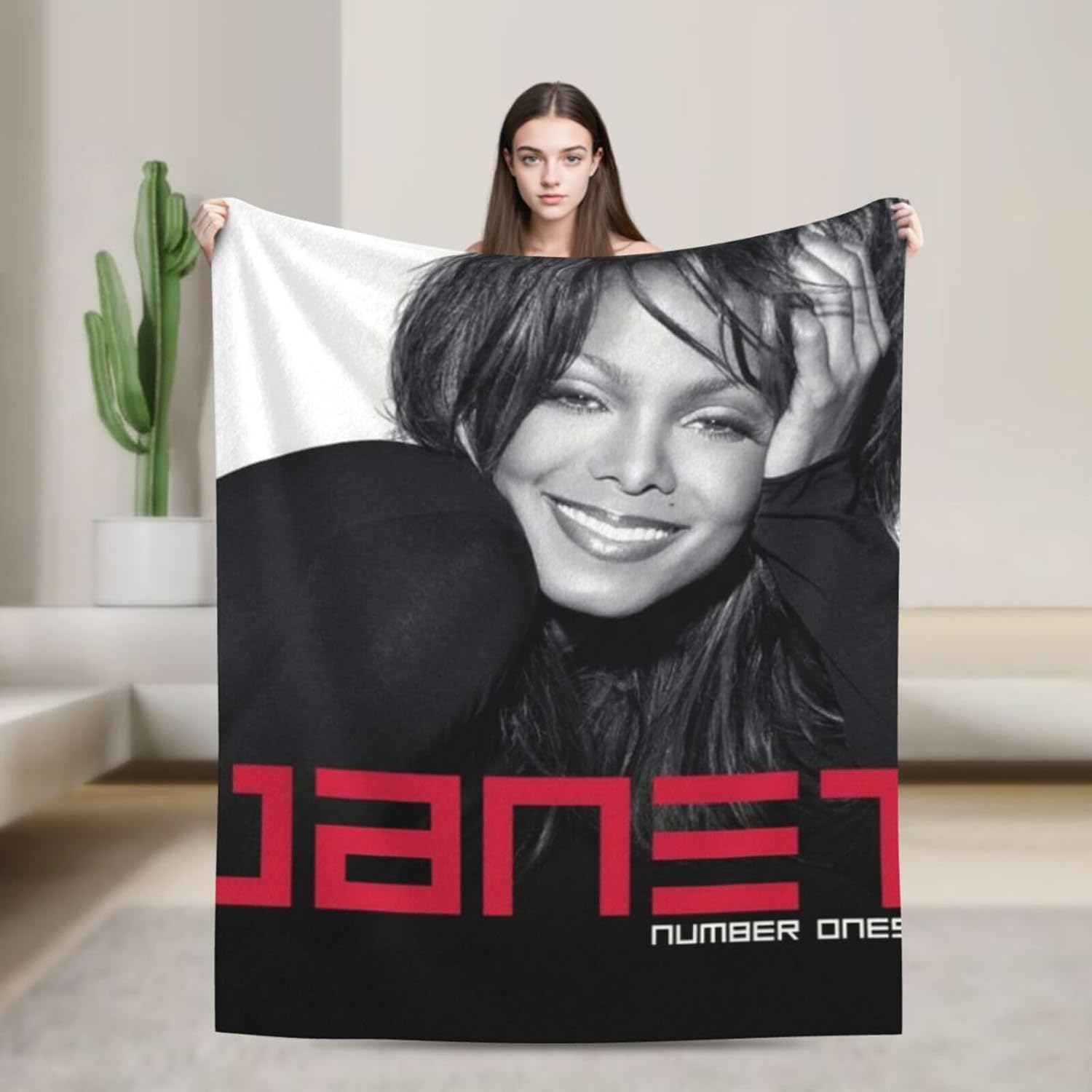 

Janet UltraSoft Fleece Throw Lightweight Warm Cozy Blanket for Couch or Beach x Inches 100x150cm