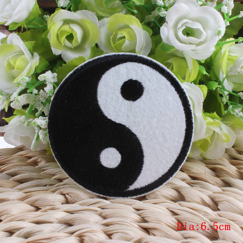 Personality Skull Embroidered DIY Punk/Rock Patch Iron On Patches For Clothing thermoadhesive Patches For Clothes Badge Decor