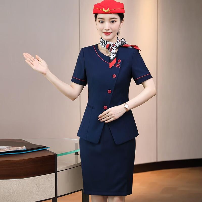 

Женский костюм-двойка с юбкой и коротким рукавом M