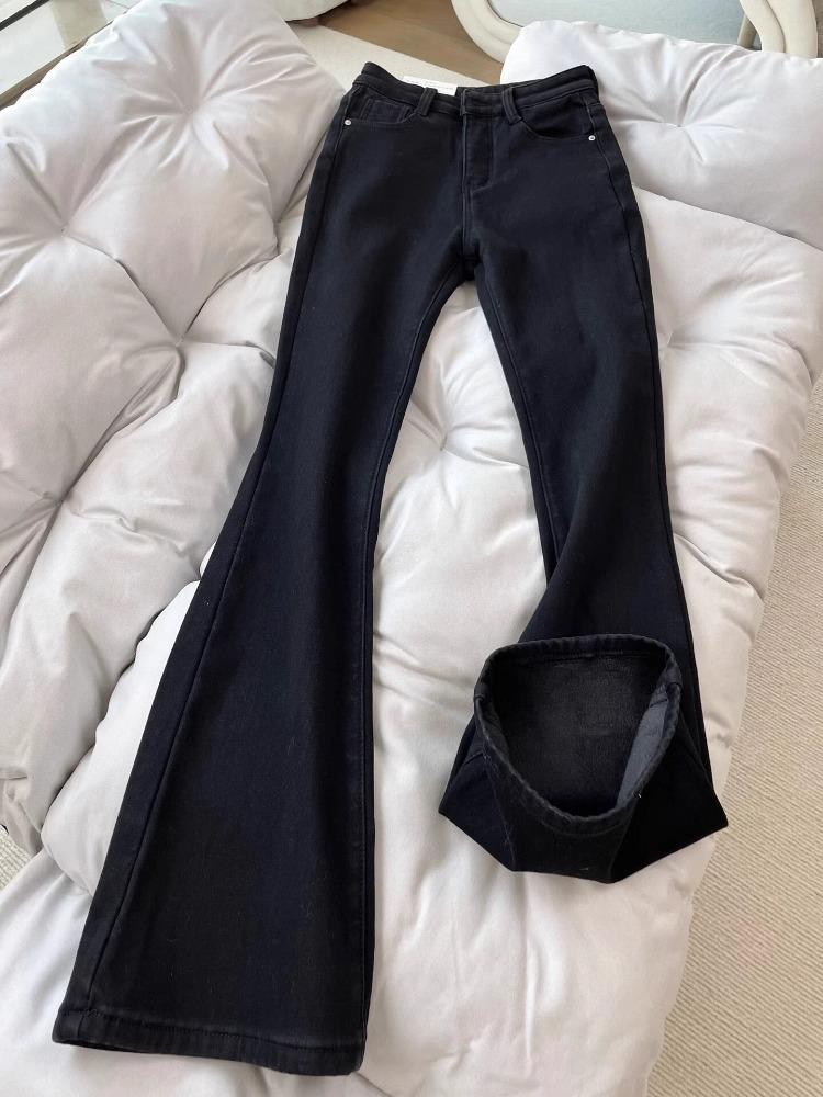 Women's Plush High-Waist Flared Jeans - Thickened, Elastic, Plus-Size, Hip-Covering for Autumn and Winter 2024.