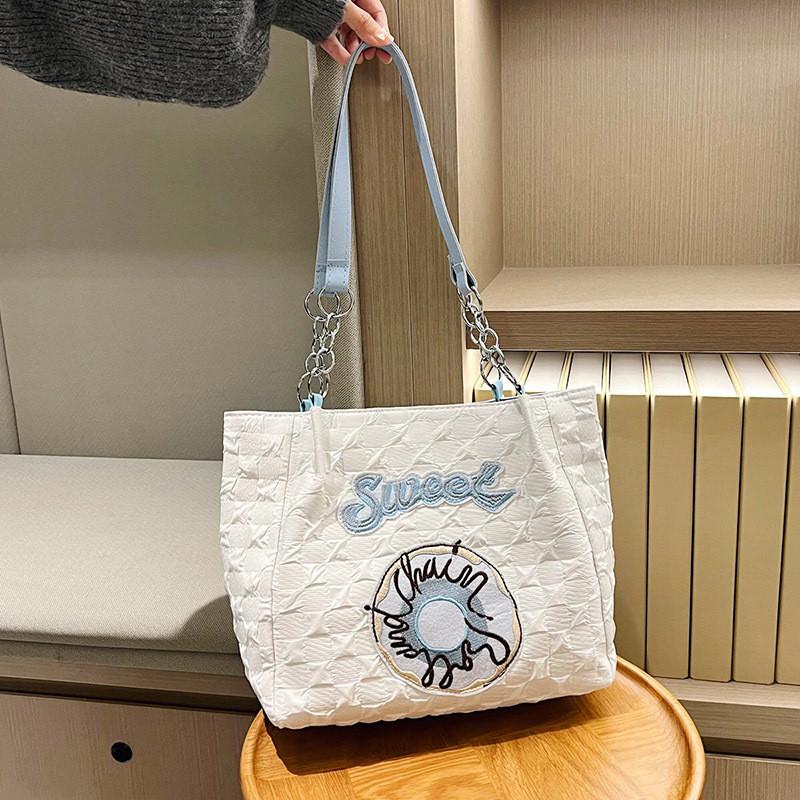 Stylish Canvas Shoulder Bag For Women With Spacious Design And Trendy Fall Colors