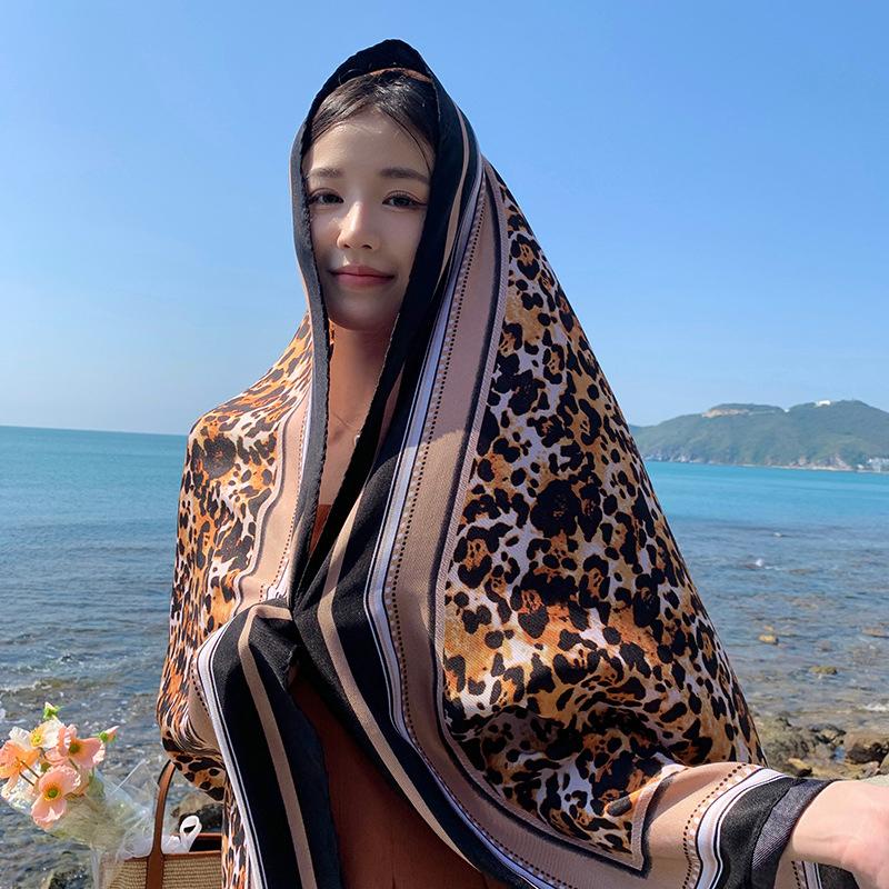 New Summer Fashion Women Silk Scarf Beach Wrap Shawl Leopard Print Sunscreen Bandana Hijab Mujer Bohemian Musulman Scarve Pareo