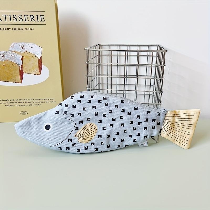 

Shark Mouth Zipper Pencil Case - Cute Animal Design Canvas Stationery Bag, Creative Shark-Themed School Supplies for Students світло-синій колір
