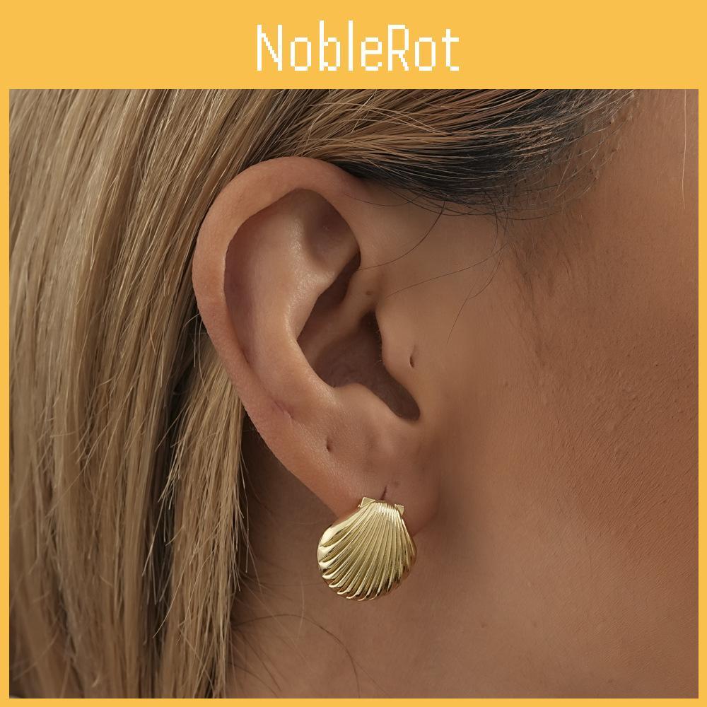 Shell Gold Fashionable Earrings For Women Simple And Elegant Design