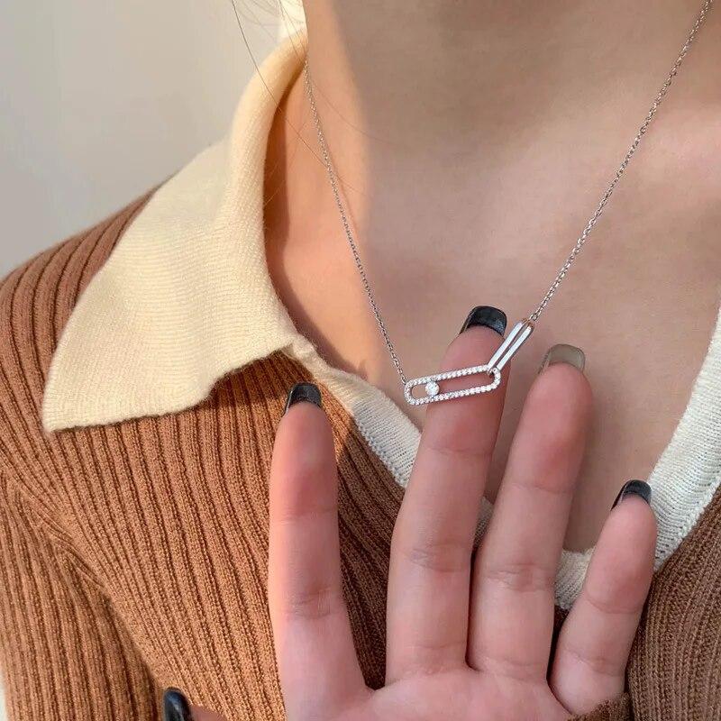 

Креативная скрепка Двусторонняя квадратная подвеска Ожерелье для женщин Одиночный циркон Двойная булавка Геометрические ожерелья Циркон Подарки