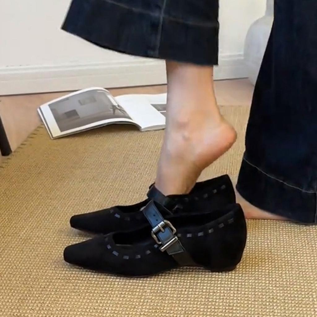 Retro black one-word belt inner height increase niche Mary Jane shoes square head suede small single shoes