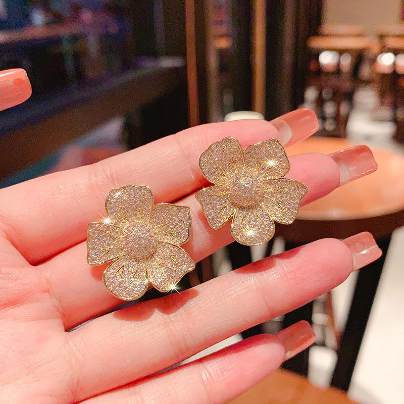 Petal Earrings Pink Exquisite Flower Earrings Ladies' Fashionable And Elegant Accessories