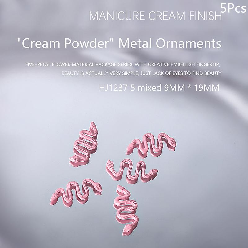 

5Pcs/Set Cream Pink Metal Nail Decoration Bow And Heart Shaped Kawaii Girl Luxury Manicure Supplies 3D Nail Art Accessories as the picture