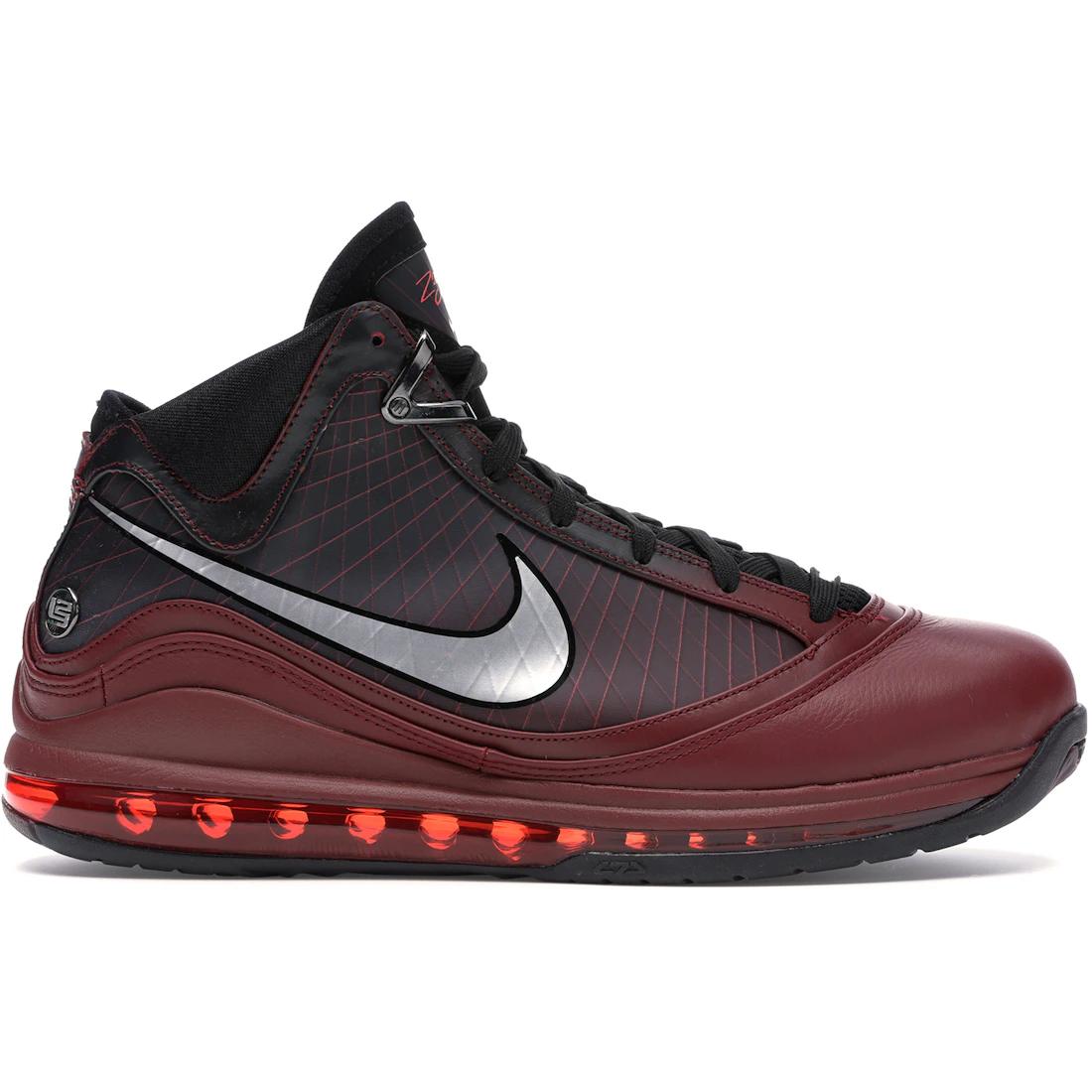 

Sneaker Nike LeBron 7 Christmas (2019)(CU5133-600) 39