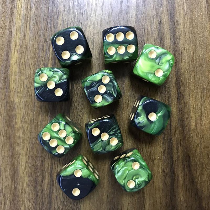 5pcs Set Two Color Dice Puzzle Board Game Accessory 6 Sided Point Dice Funny Game 16mm Great for Children