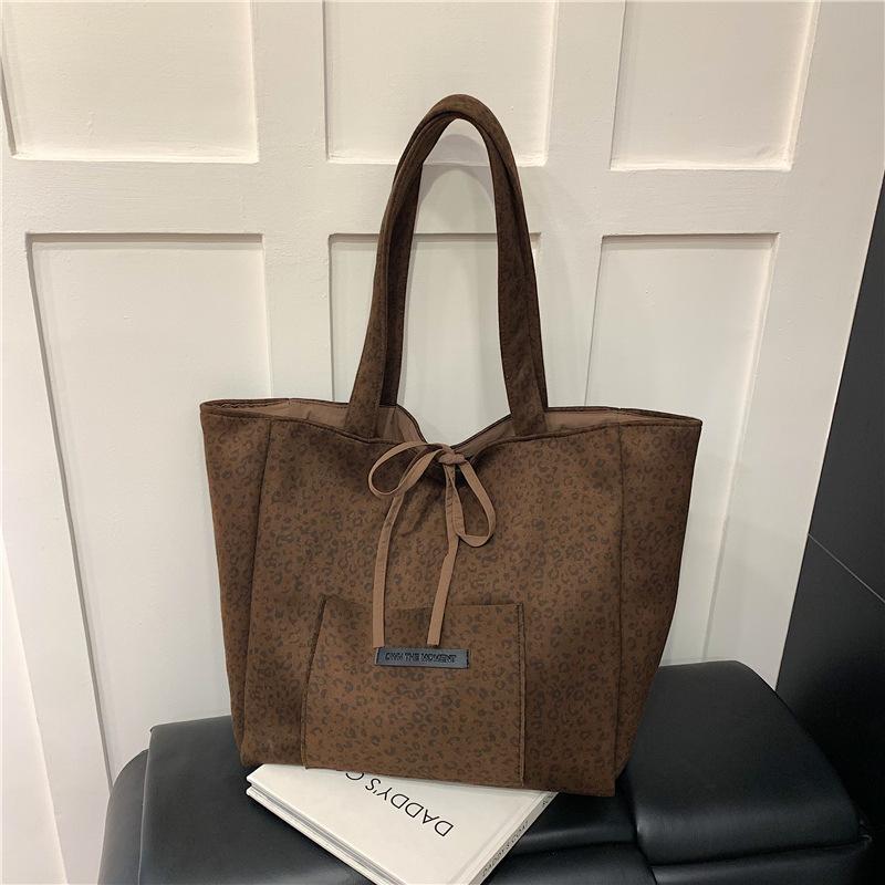 

2025 autumn and winter new suede leopard print lazy style fashion simple tote bag positive and negative trend tote bag