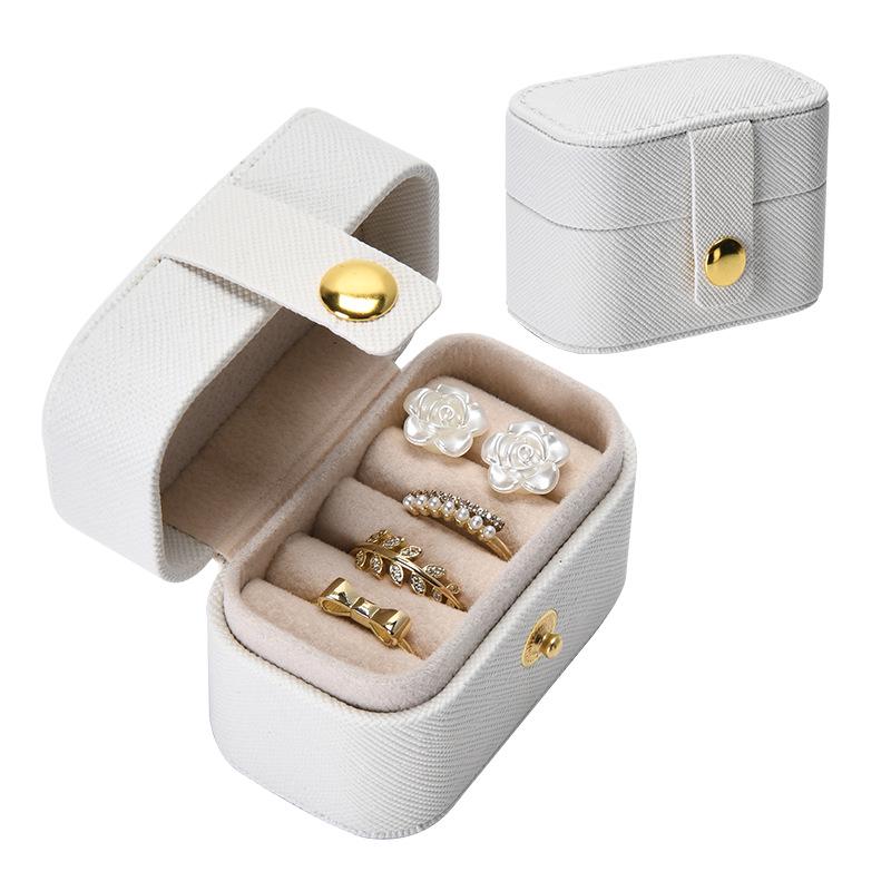 

Мини шкатулка для украшений на молнии в корейском стиле: Портативное хранилище для ожерелий и колец