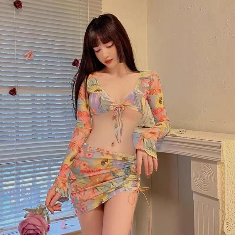 Bikini Sexy Hot Girl V-neck Chest Tied with Floral Mesh Ultra-thin T-shirt+triangle Pants Wrapped Buttocks Skirt Beach Vacation