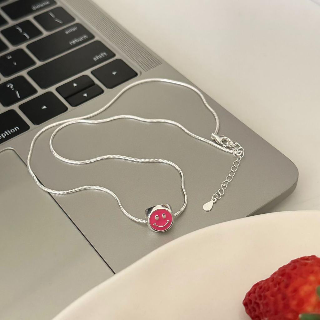 Wind Smile Colorful Dripping Trapezoidal Smiley Face Pendant Necklace Female Sweet Versatile Collarbone Chain