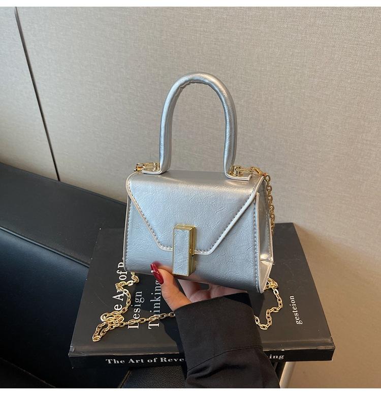 Temperament Fashion Casual Women's 2025 New Summer Texture Solid Color Chain One Shoulder Crossbody Portable Small Square Bag