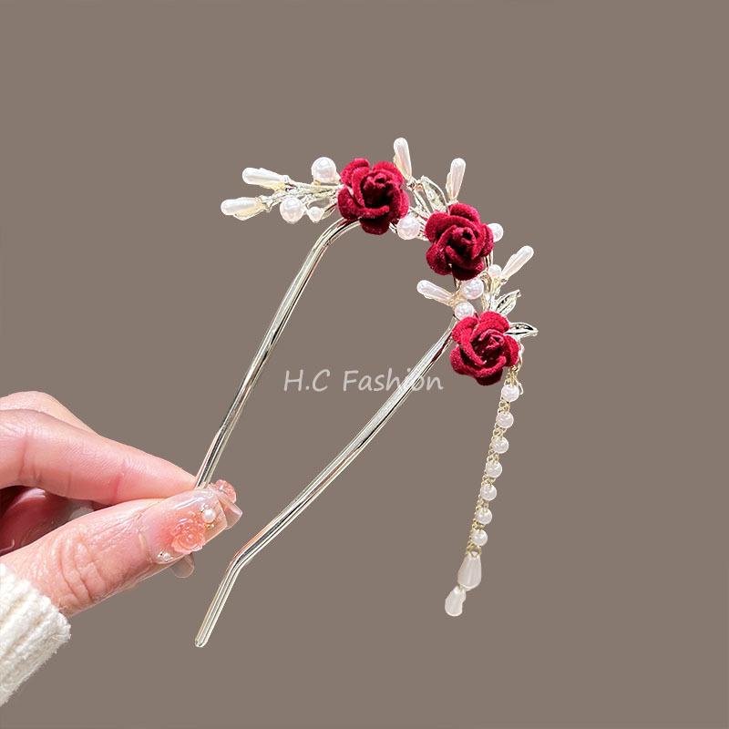 Elegant U-Shaped Butterfly Tassel Hairpin - Ancient Style Floral Accent for Qipao