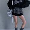 Hip-Hop Layer Outfits Karierter Rock Hemdverlängerer Rüschenrand Bund Jeans Dekoration