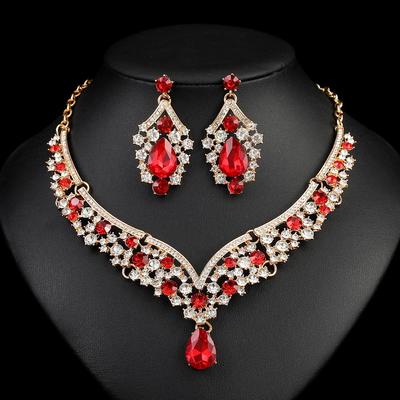 Luxury Retro Crystal Necklace Set for Banquets