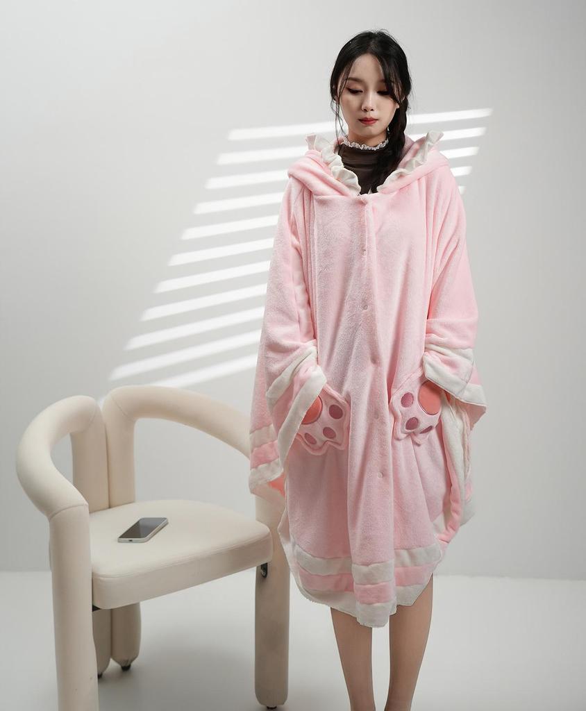 Cartoon Sheep Wool Blanket Shawl: Cozy Hooded Nap Cloak for Autumn & Winter