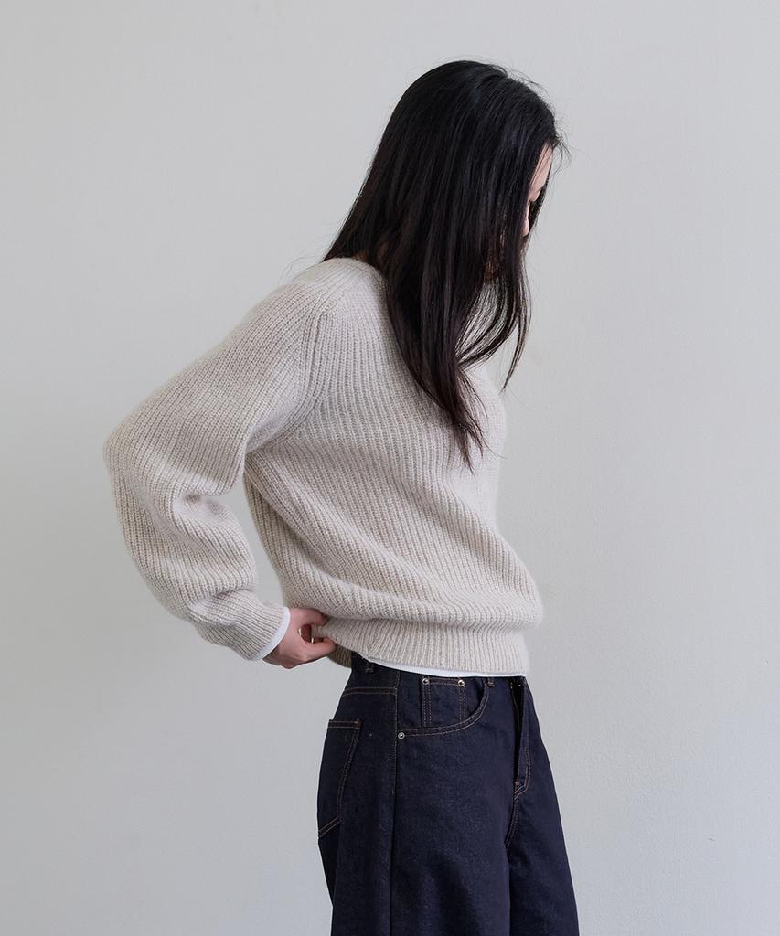 KNOWING Alpaca Oversized V-Neck Knit (Beige)