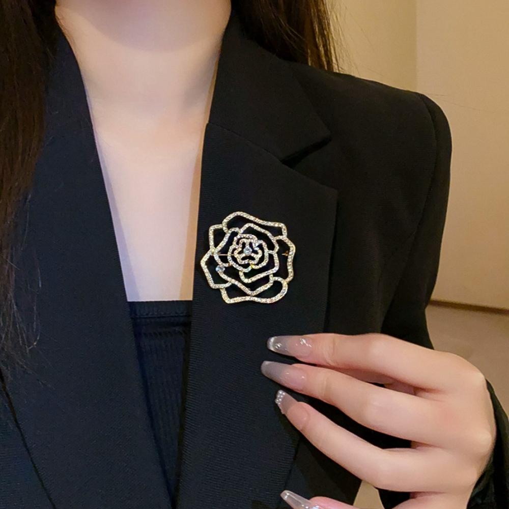 Romantic Rose Brooch, Exquisite And Fashionable Jewelry Shirt For Men And Women, Suit Backpack Accessories, Birthday Party Gift