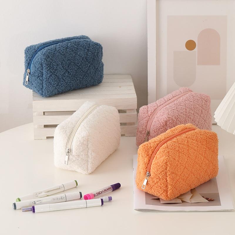 1 Pc Girl Soft Travel Cosmetic Bag Organizer Case Cute Lady Make Up Case Necessaries Solid Color Plush Makeup Bag For Women