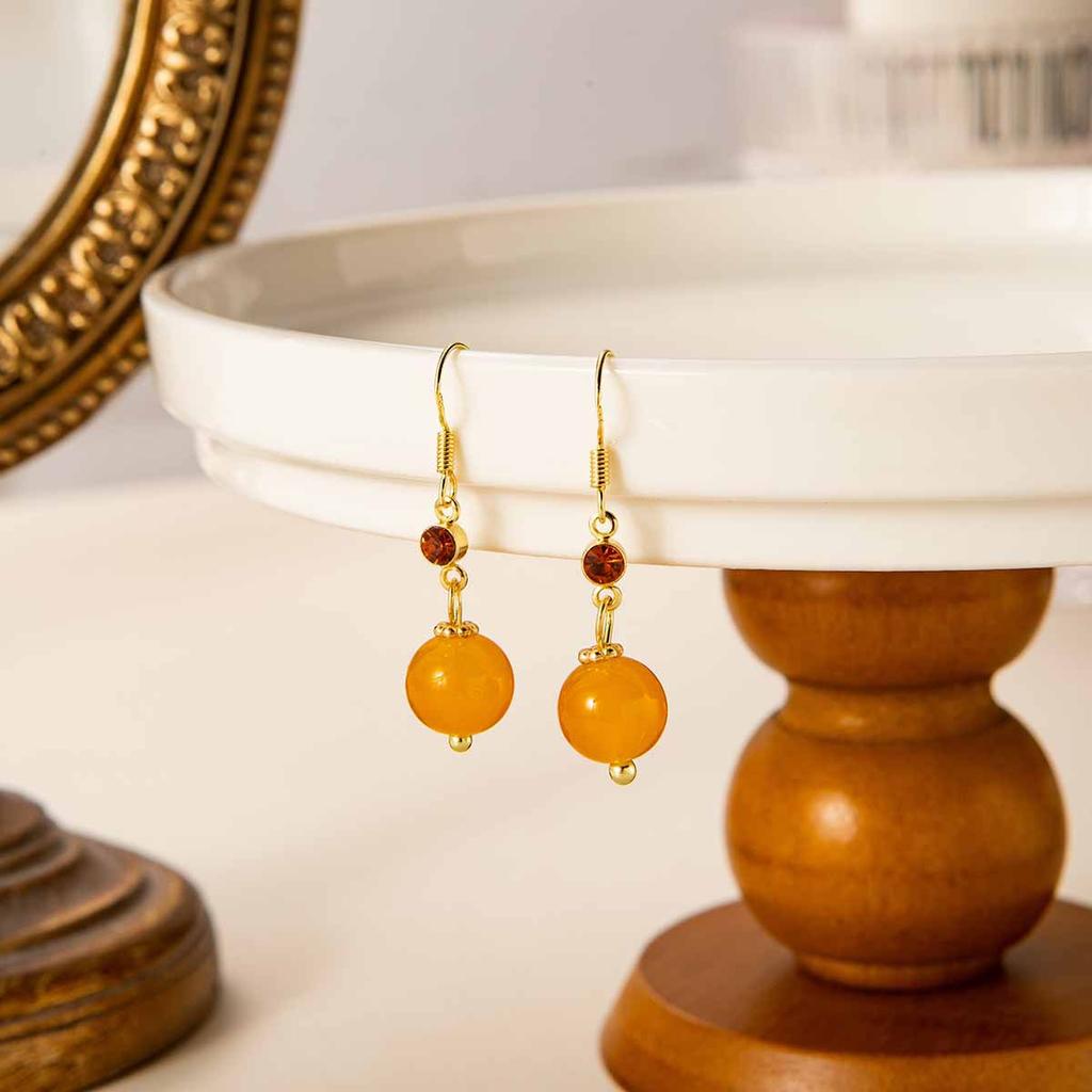 Retro Diamond-Set Orange Beaded Earrings, High-End Light Luxury, Niche Earrings, Antique Temperament And Fashionable Earrings.