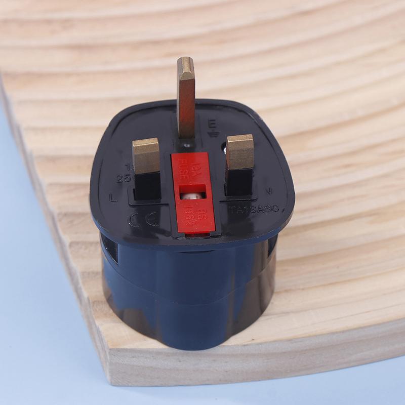 250V 13A Çok Fonksiyonlu Eu Avrupa - İngiltere Fiş Adaptörü 2 Pinli Güç Dönüştürücü Soket Seyahat Dubai Singapur Evrensel Adaptör