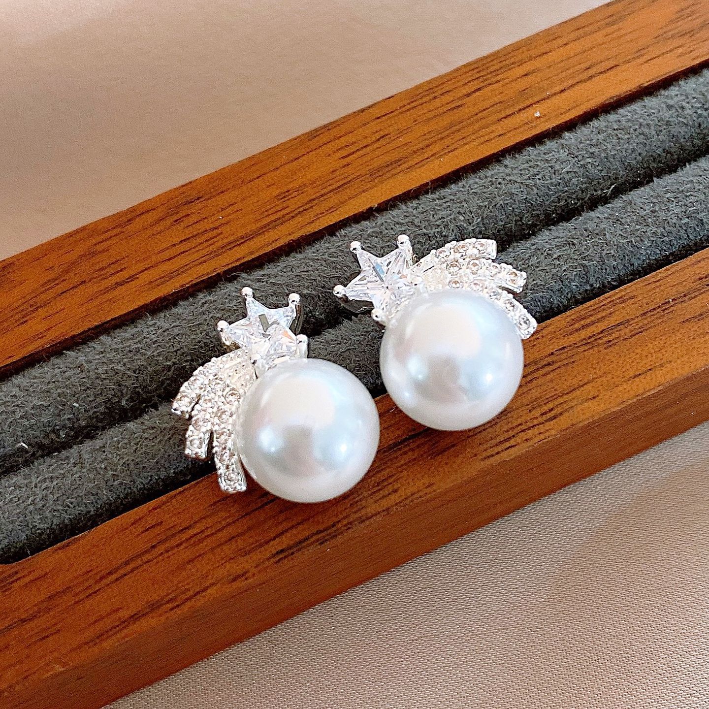 

French temperament zircon star geometric pearl stud earrings fashion exquisite earrings women