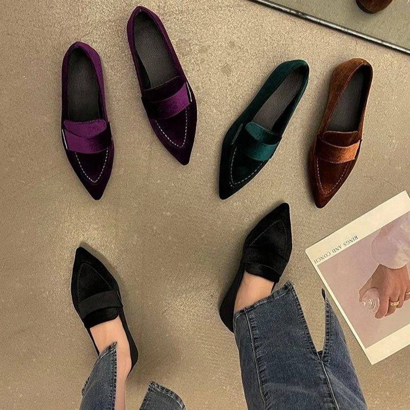 Fashion Women Luxury Velvet Moccasins Fashion Pointed Toe Loafers Ladies 2025 Spring New Leisure Purple Velour Ballet Flat Shoes Loafers