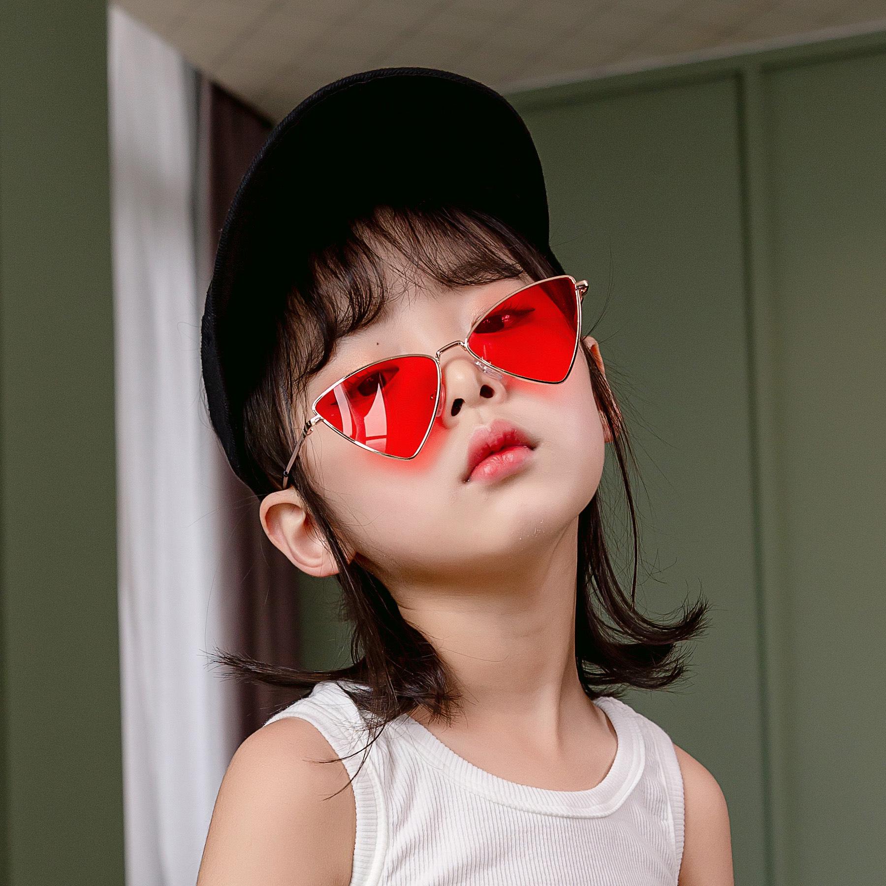 

Kids Trendy Triangle Metal Frame Sunglasses with Mirror Lens - Street Style Model dxb033