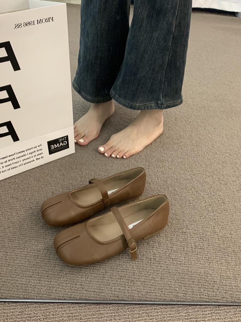 Fashion Hot Selling 2025 Women's Flat Folded Bean Mules Slip-On Shoes Korean Style Rubber Bottom Plastic Upper Outerwear Casual Slipper