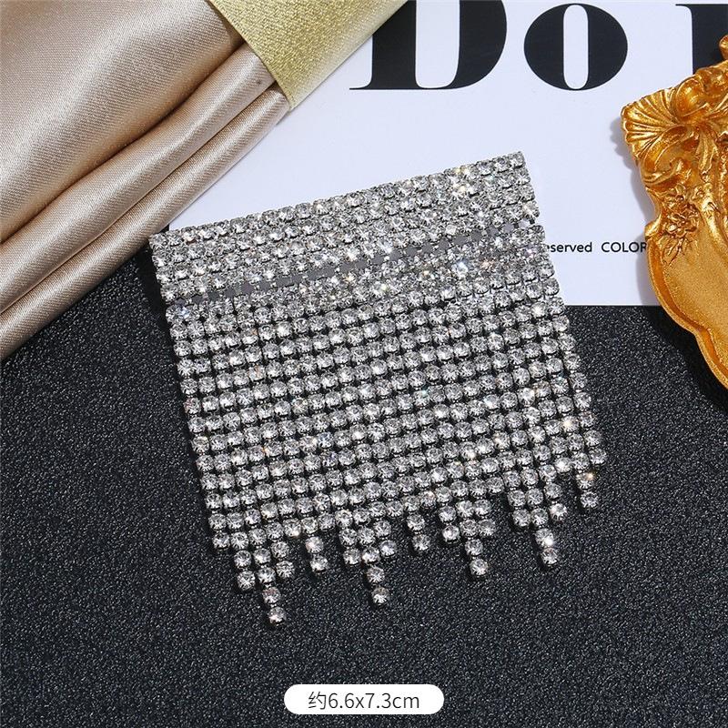 Europäische und koreanische Luxus-Persönlichkeit Flash Diamant Fransen Brosche Temperament vielseitig Perlen Corsage Reihe Diamant Anstecknadel Anzug Strickjacke Accessoires