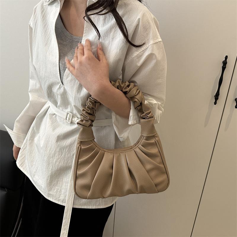 Cloud pleated baguette texture 2025 large capacity new trend portable shoulder underarm bag women