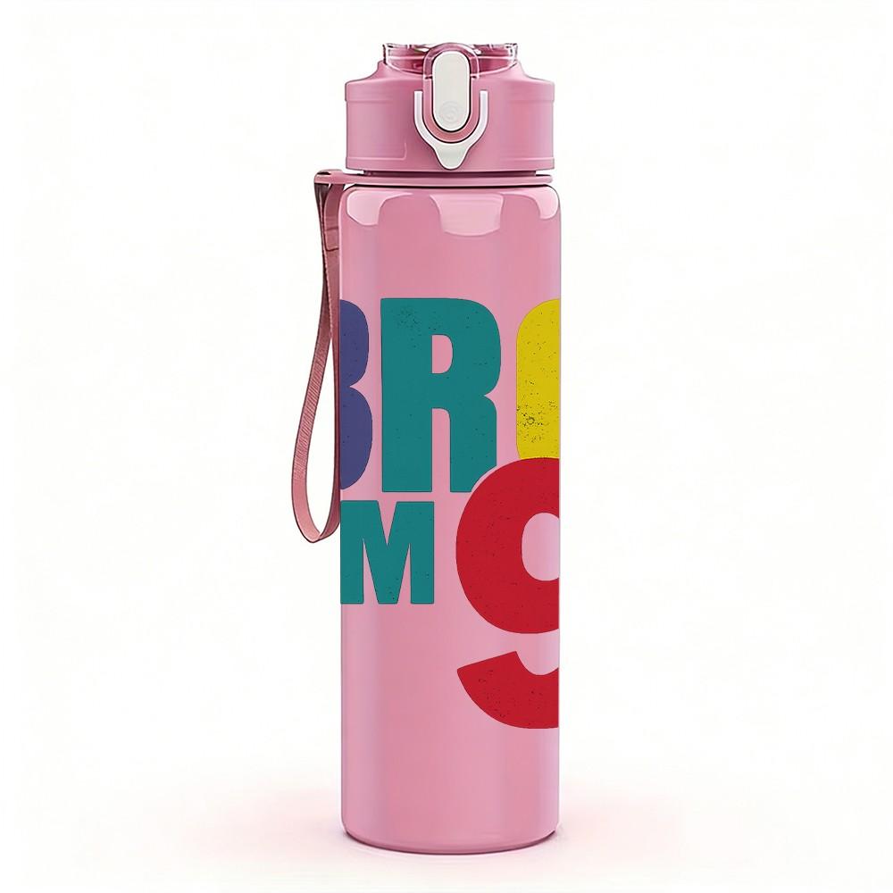 1PC Bro Im Nine Bold Letter 750ml Color Plastic Sports Water Bottle Leakproof Flip Straw Lid Suitable for Sports Office Home Use
