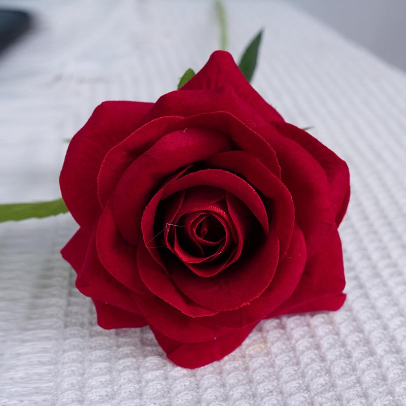 Cachoeira de Parede de Rosas de Seda - Flanela Vermelha Decoração de Casamento e Dia dos Namorados