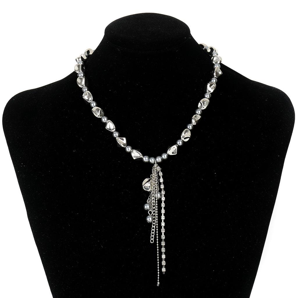Sexy Breast Chain Multilayer Rhinestone Tassel Bust Bohemian Beach Wind Body Chain Necklace Seaside Photo