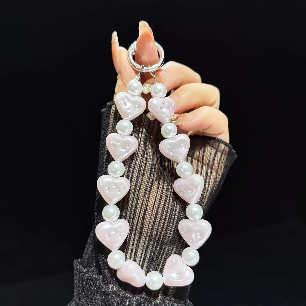 Niche Mobile Phone Chain, Short Beaded Lanyard, Anti-lost Bag, Light Luxury Love Chain, Camera Chain, Advanced Pearl Pendant.
