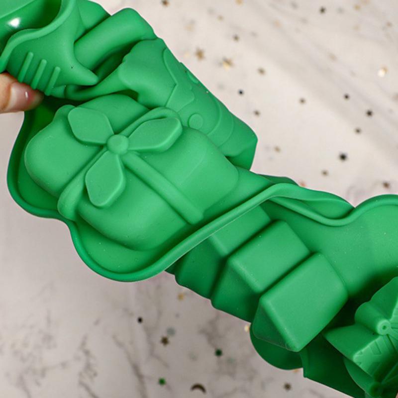 Christmas Mould Snowflake Christmas Tree Stars Elk Snowman Shape Silicone Mold Mini Cakes Soap Chocolate Candy Candles Tool